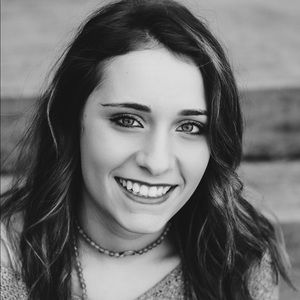 Meet your Posher, Gwenyth